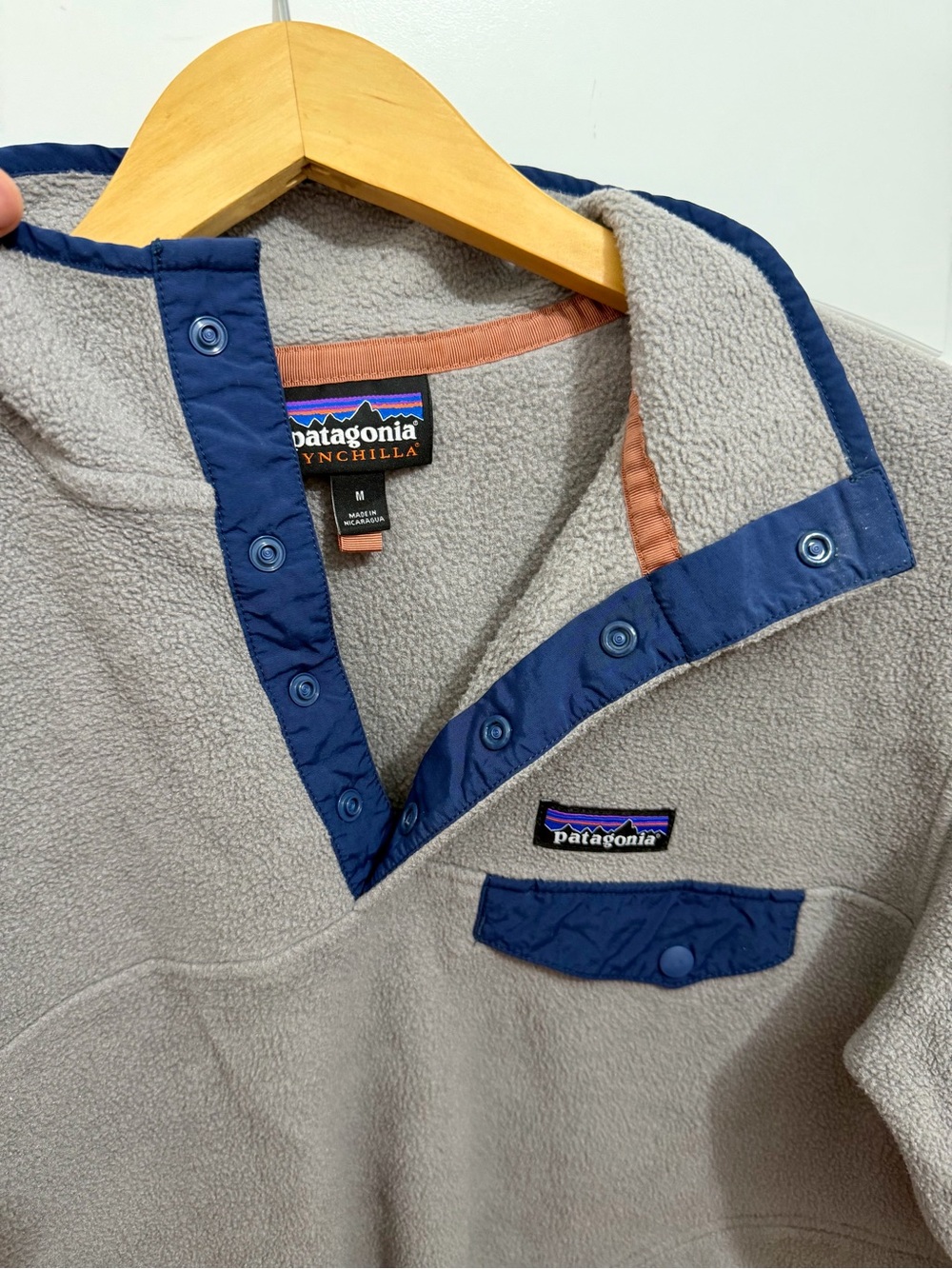 Patagonia Men's Lightweight Synchilla Snap-T Pullover, Gray/Blue, Size Medium - Picture 3 of 5